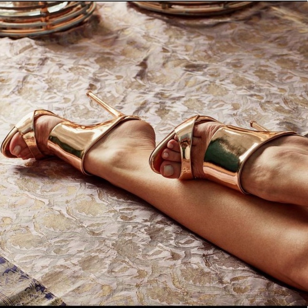 ⭐️giuseppe zanotti rose gold metallic mules 4.7” - Picture 1 of 7